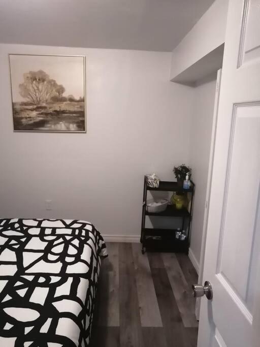Cozy Nest Basement Unit Lejlighed Hamilton Eksteriør billede